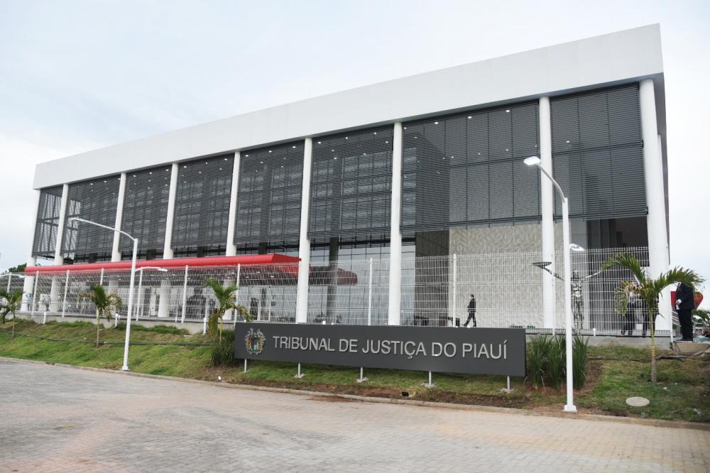 Professor acusado de estuprar aluna em Teresina é solto após decisão judicial