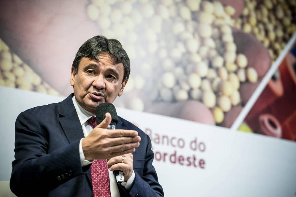 O senador eleito Wellington Dias (PT), em fórum sobre o futuro do Nordeste, quando era governador do Piauí. - Keiny Andrade 22.mar.2018/Folhapress