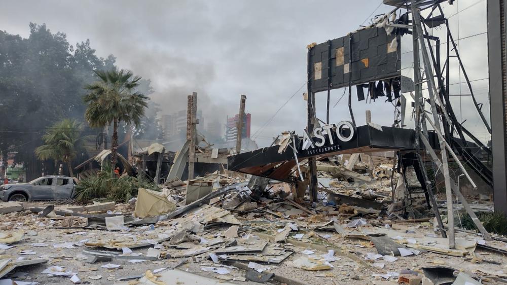 Restaurante Vasto explode e fica totalmente destruído em Teresina
