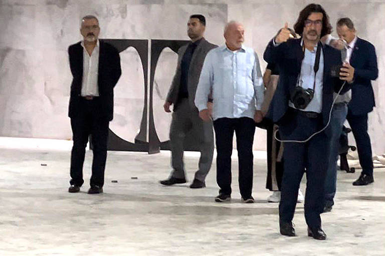 Após vandalismo, Lula e governadores antecipam para hoje reunião emergencial