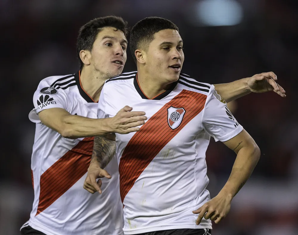 Em negociações na Argentina, Flamengo espera semana de definições
