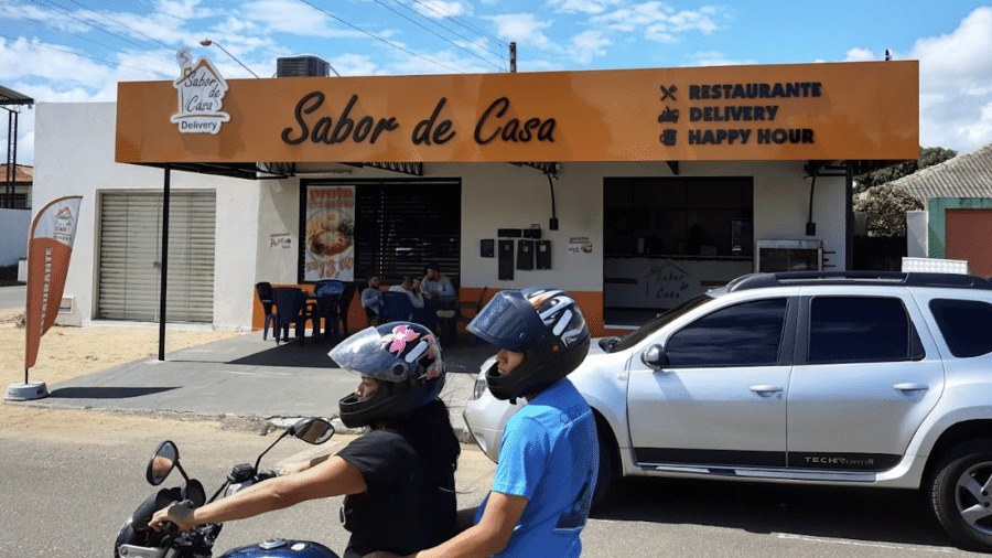 Em um dia, Bolsonaro gastou R$ 109 mil em restaurante de RR que oferece marmita a R$ 17