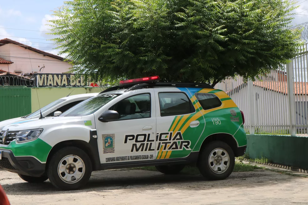 Aluno é encontrado com arma de fogo em escola e PM é acionada