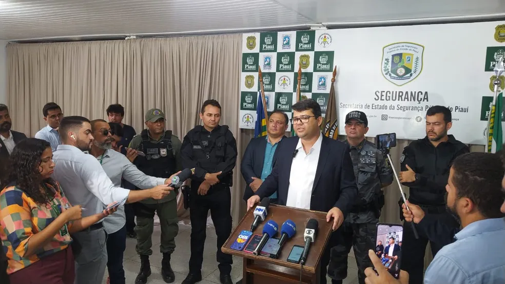 Após ataques a ônibus, onze pessoas são presas em operação na Vila Mocambinho