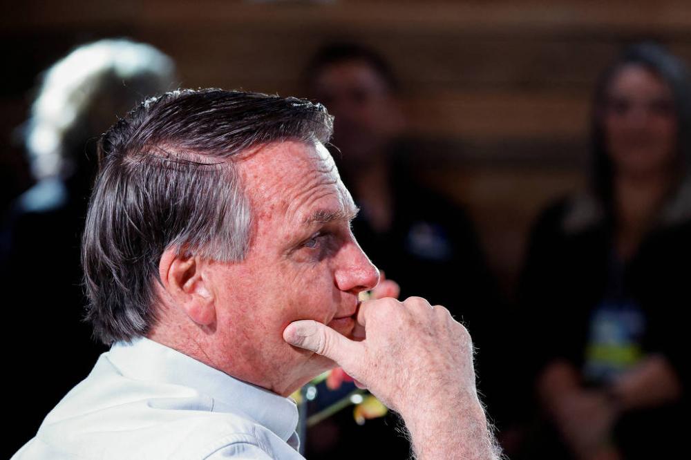 Bolsonaro treina com advogados para depor na PF e decide ficar em silêncio
